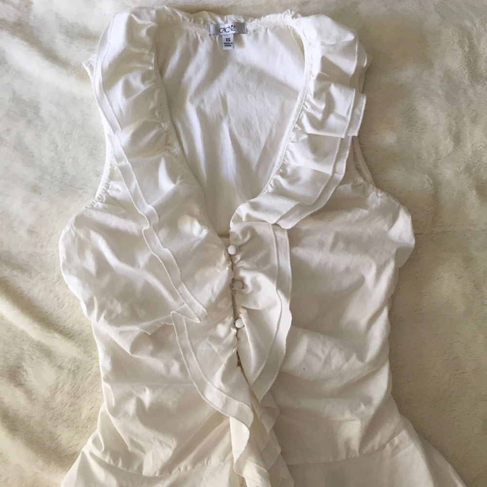 White ruffle top